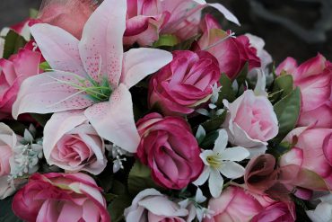 Sympathy Flowers Etiquette - 10 Common Questions Answered